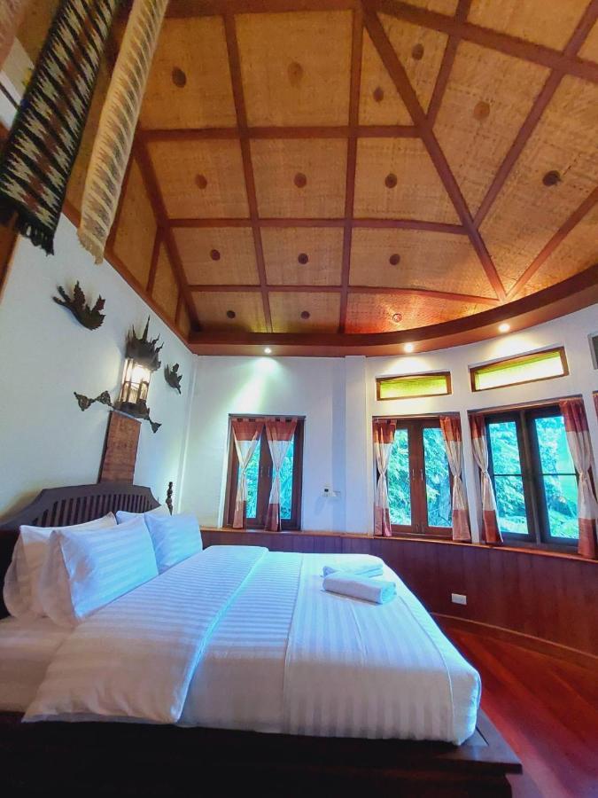 Отель Avara Signature House Чиангмай Экстерьер фото